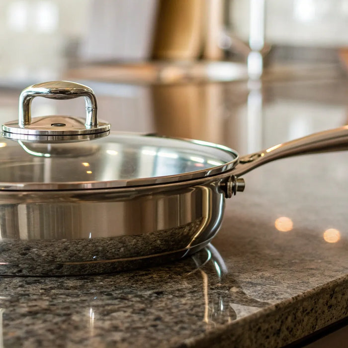 7 qt. saute pan with lid.