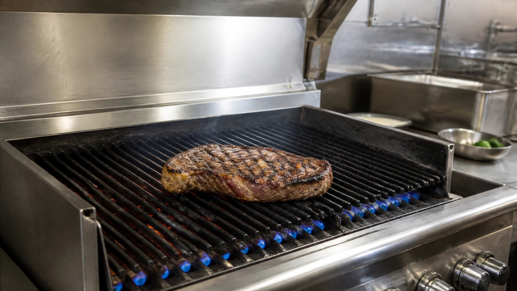Atosa ATRC-24 24-inch radiant charbroiler with cast iron grates for restaurant cooklines