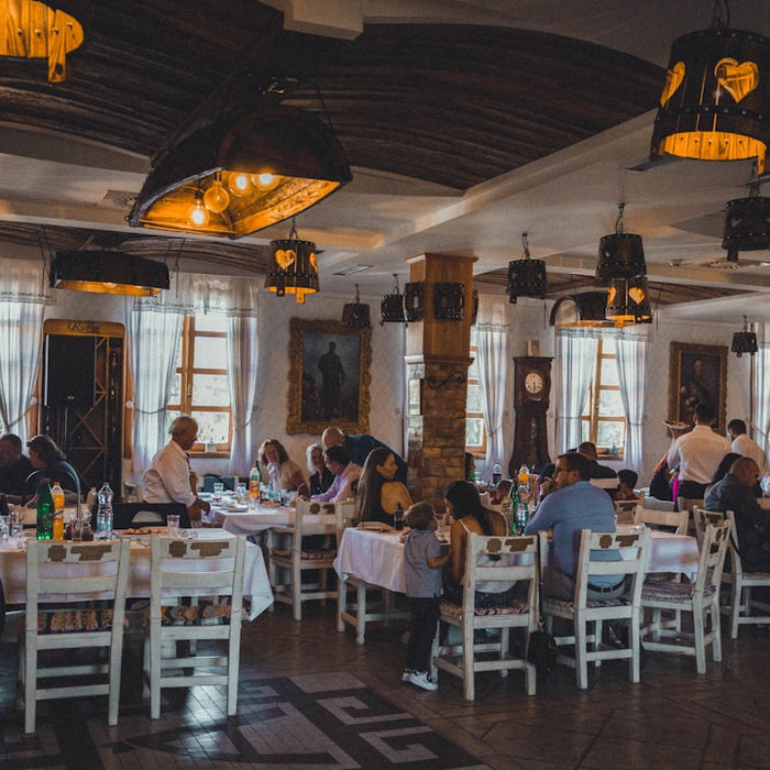 Round, Square, or Rectangular: Finding the Perfect Large Restaurant Tables